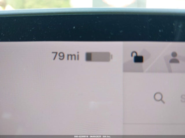 5YJ3E1EB3KF530370 Tesla 2019