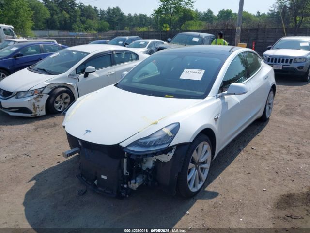 2019 TESLA MODEL 3 5YJ3E1EB3KF530370 Photo 1