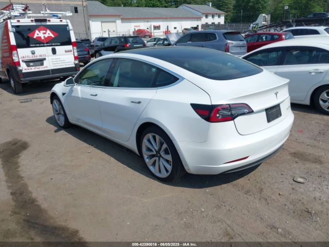 2019 TESLA MODEL 3 5YJ3E1EB3KF530370 Photo 2