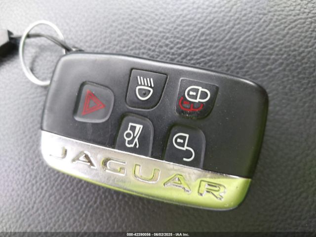 2017 JAGUAR XF SAJBJ4BN0HCY45206 Photo 10
