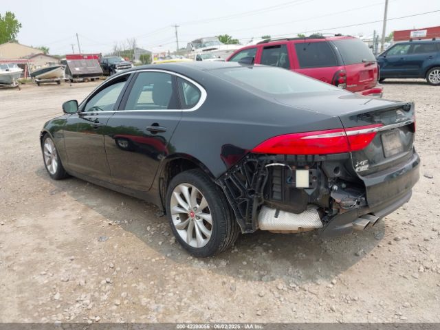 2017 JAGUAR XF SAJBJ4BN0HCY45206 Photo 2