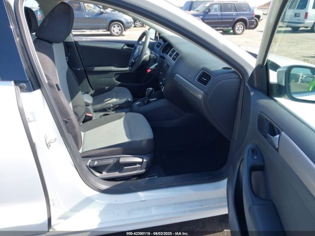 3VW2B7AJ0HM233613 Volkswagen Jetta 1.4t S