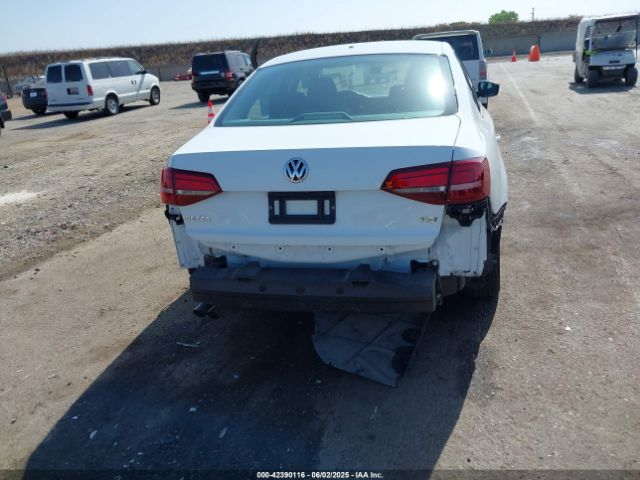 3VW2B7AJ0HM233613 Volkswagen Jetta 1.4t S