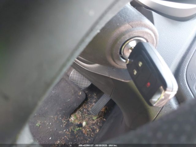 2GNALCEK9G6146896 Chevrolet EQUINOX LT