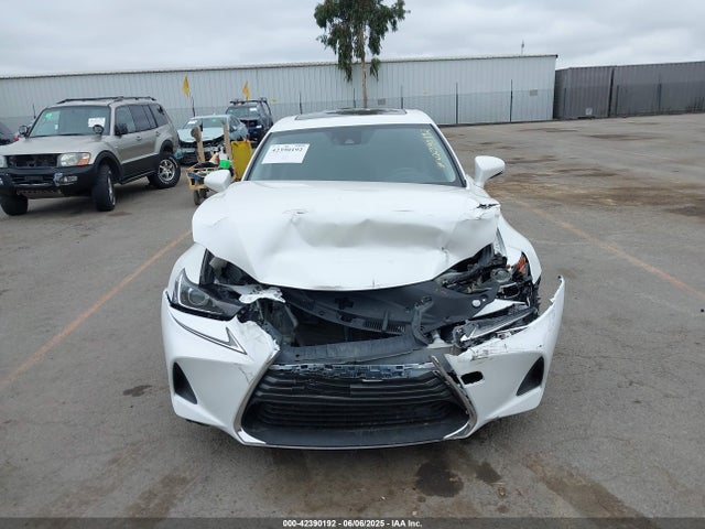 JTHBA1D2XJ5066579 Lexus 8ar-fts
