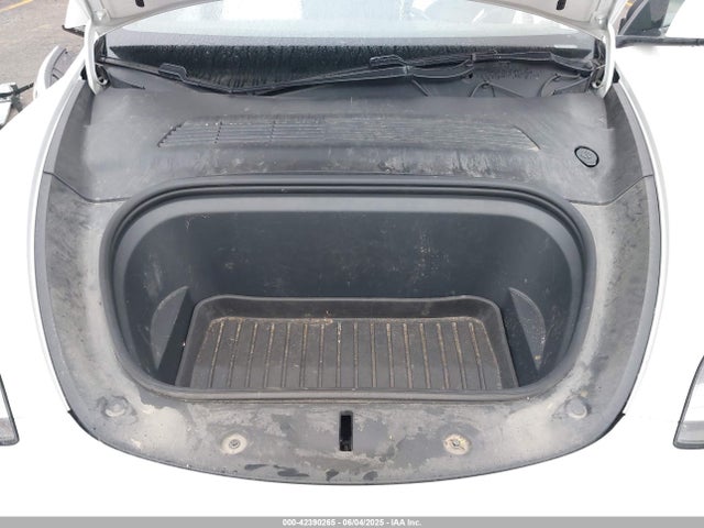 2021 TESLA MODEL Y 5YJYGDEE0MF075606 Photo 9