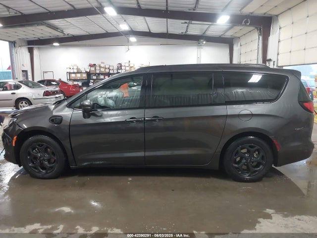 2C4RC1S77MR517581 Chrysler 2021