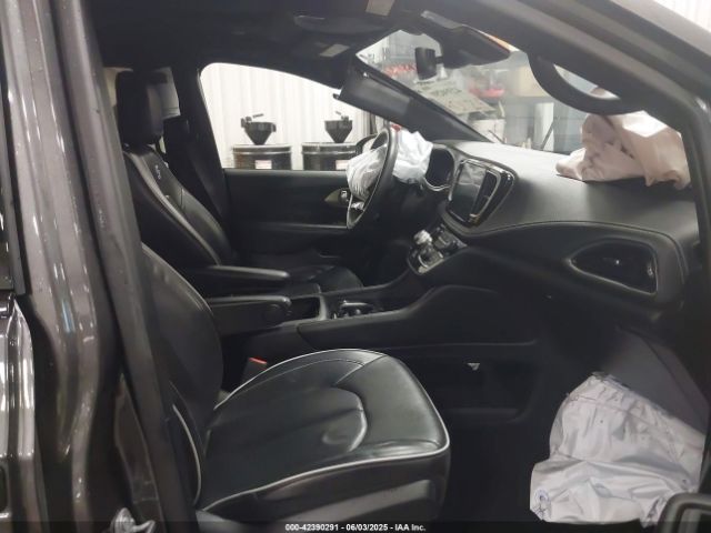 2021 CHRYSLER PACIFICA HYBRID 2C4RC1S77MR517581 Photo 4