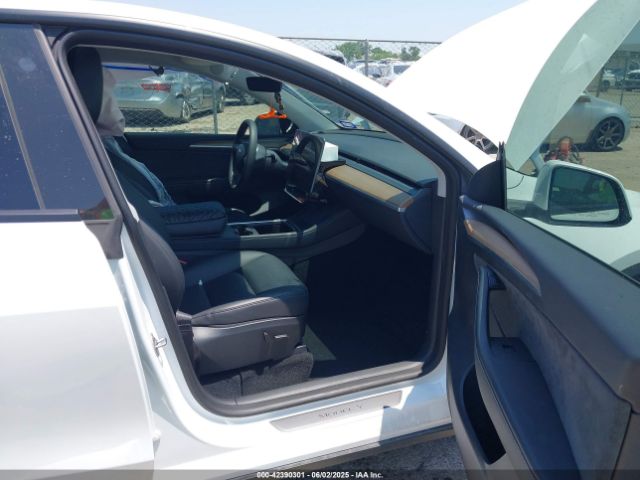 2023 TESLA MODEL Y 7SAYGDEE3PA067309 Photo 4
