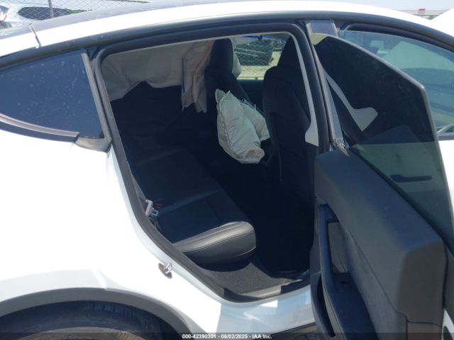 2023 TESLA MODEL Y 7SAYGDEE3PA067309 Photo 7