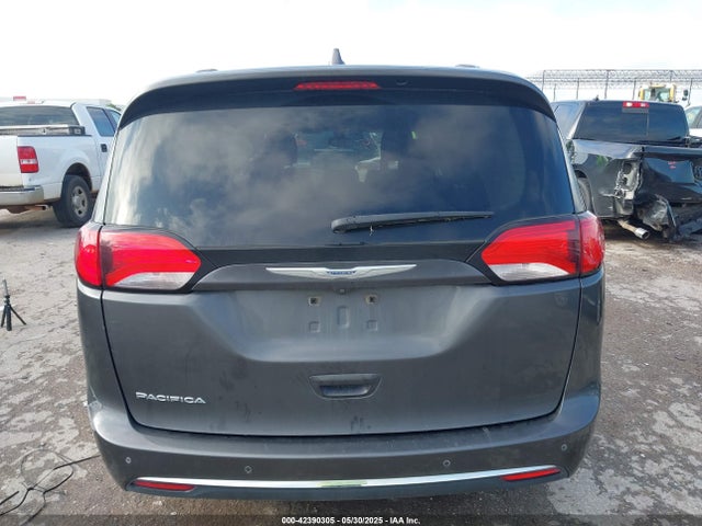 Chrysler 2017 2017 2C4RC1EG1HR520896 Image 16