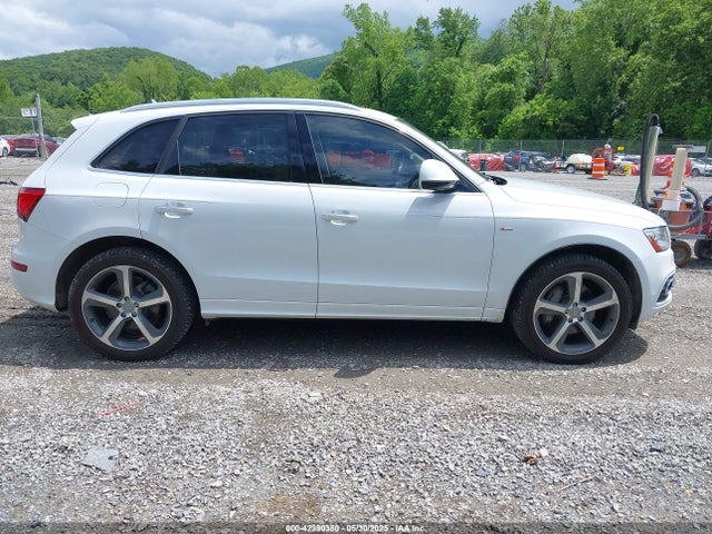 WA1D7AFP2GA027643 Audi Q5 3.0t Premium Plus