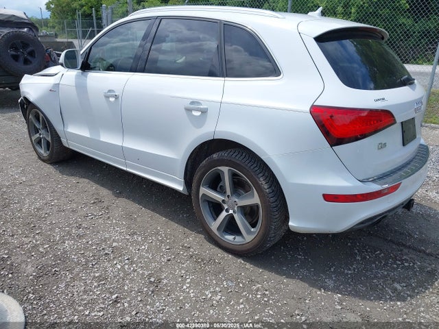 WA1D7AFP2GA027643 Audi Q5 3.0t Premium Plus