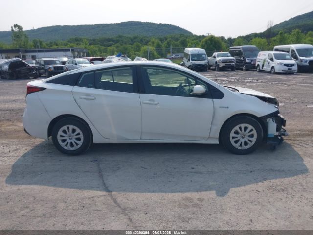 JTDKAMFU7M3147668 Toyota Prius Le