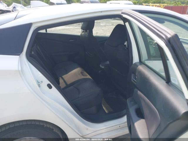 JTDKAMFU7M3147668 Toyota Prius Le