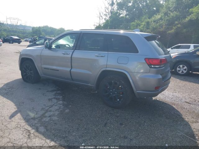 2018 JEEP GRAND CHEROKEE 1C4RJFAGXJC103266 Photo 2