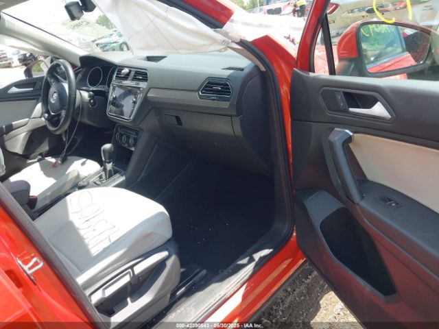 2019 VOLKSWAGEN TIGUAN 3VV2B7AX8KM165738 Photo 4