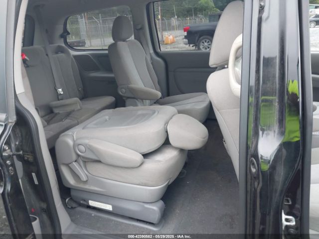 KNDMG4C73E6578093 KIA SEDONA LX
