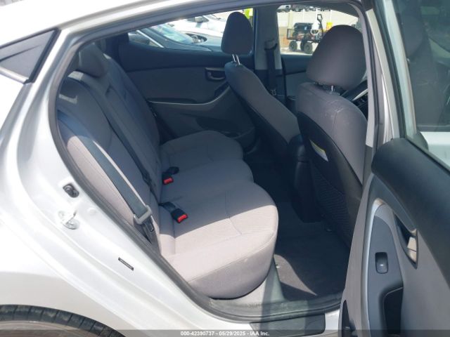 5NPDH4AE0GH664582 Hyundai ELANTRA SE
