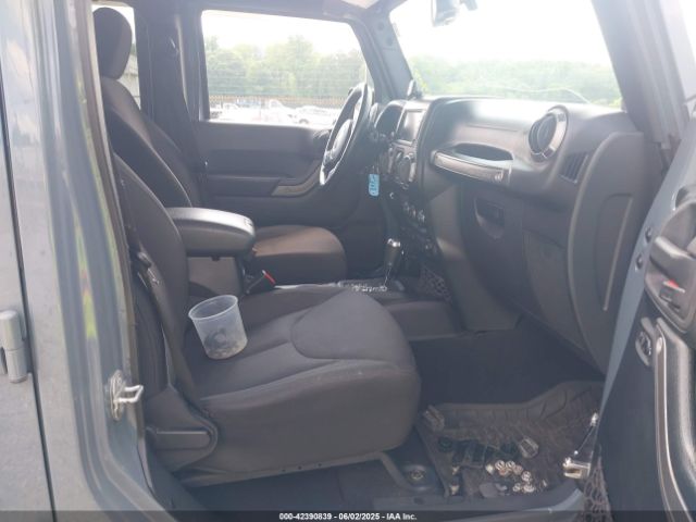 2014 JEEP WRANGLER UNLIMITED 1C4HJWDG8EL277852 Photo 4