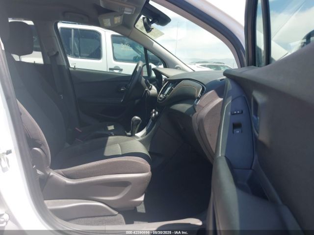2020 CHEVROLET TRAX 3GNCJLSB0LL215581 Photo 4