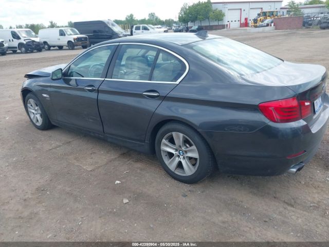 2012 BMW 528I WBAXH5C51CDW02072 Photo 2