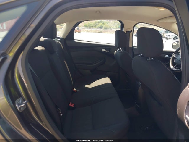 Ford 2016 2016 1FADP3F24GL211160 Image 8