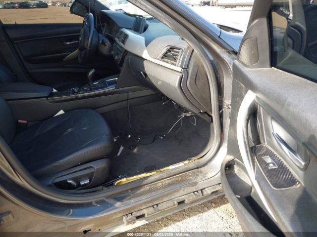 2016 BMW 320I WBA8E1G56GNU12073 Photo 4