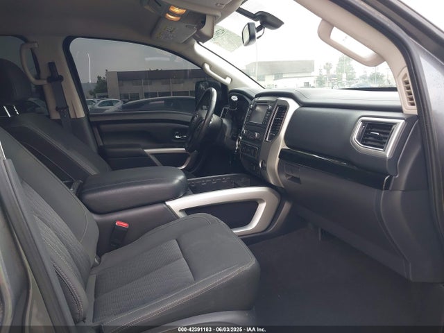 1N6BA1F2XHN517628 Nissan Titan Xd Sv