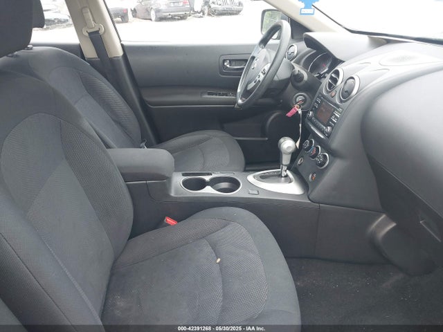 JN8AS5MV0EW711322 Nissan Rogue Select