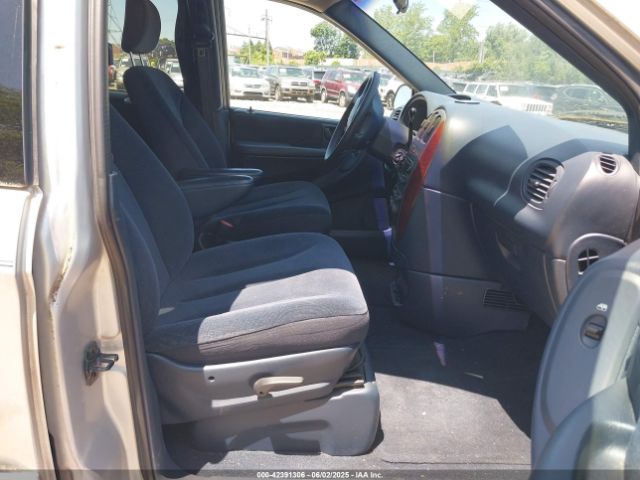 2001 CHRYSLER TOWN & COUNTRY 2C4GP44G91R163410 Photo 4
