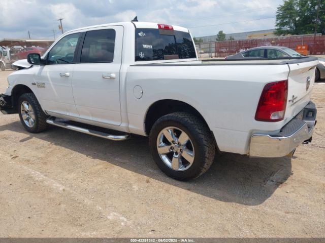 2016 RAM 1500 1C6RR7LT9GS130411 Photo 2