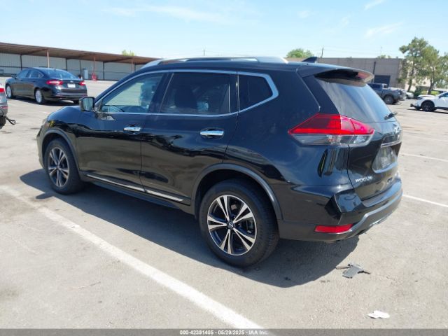 JN8AT2MV6JW310301 Nissan Rogue