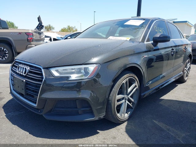 Audi A3 2018 WAUGUGFFXJ1042742 Image 2