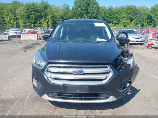 1FMCU9GD8HUE42085 Ford ESCAPE SE