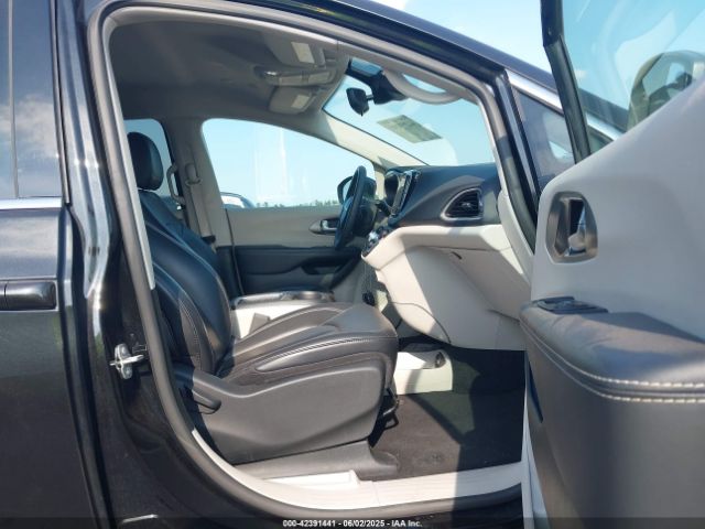 2C4RC1BGXPR578198 Chrysler Pacifica Touring L
