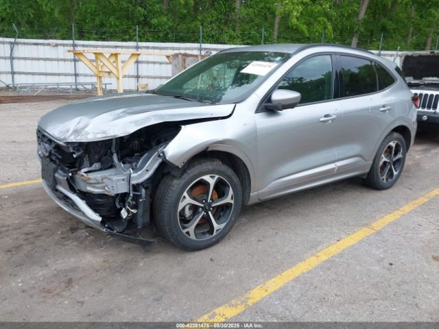 1FMCU9NA4PUB17635 Ford Escape St-line Select