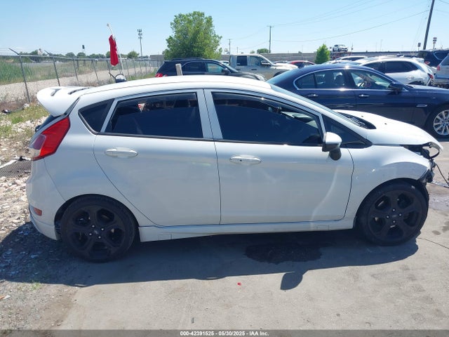 Ford 2015 2015 3FADP4GX0FM135952 Image 14