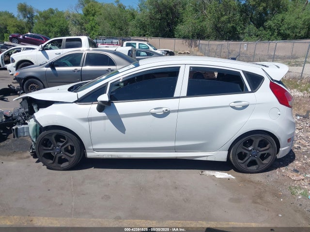 Ford 2015 2015 3FADP4GX0FM135952 Image 15