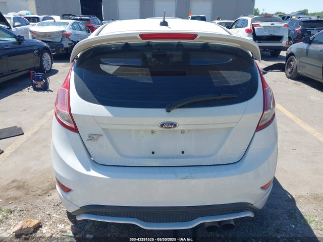 Ford 2015 2015 3FADP4GX0FM135952 Image 17