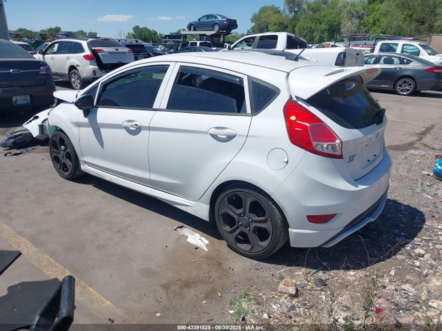 Ford 2015 2015 3FADP4GX0FM135952 Image 3