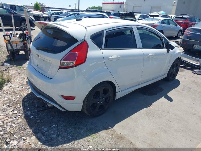 Ford 2015 2015 3FADP4GX0FM135952 Image 4
