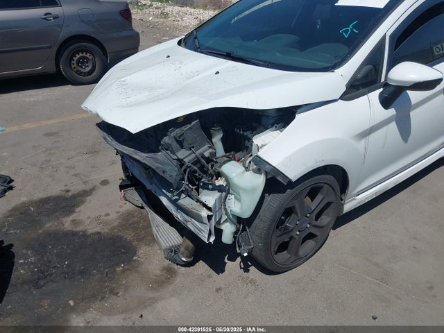 Ford 2015 2015 3FADP4GX0FM135952 Image 6