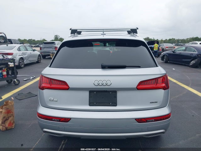 WA1BNAFY5K2084220 Audi Q5 45 Premium