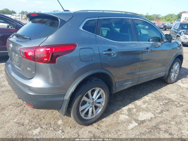 JN1BJ1CPXKW233228 Nissan Rogue Sport Sv