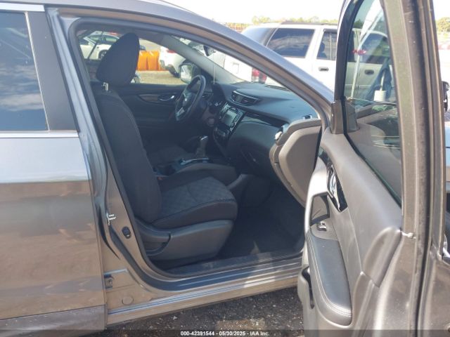 JN1BJ1CPXKW233228 Nissan Rogue Sport Sv