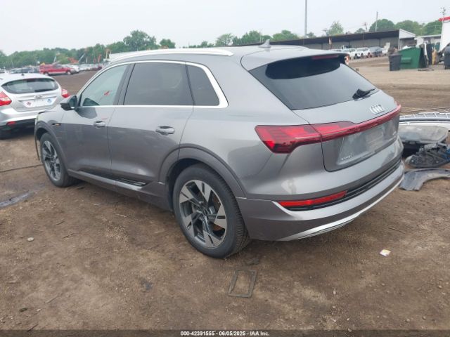2022 AUDI E-TRON WA1AAAGE1NB003892 Photo 2