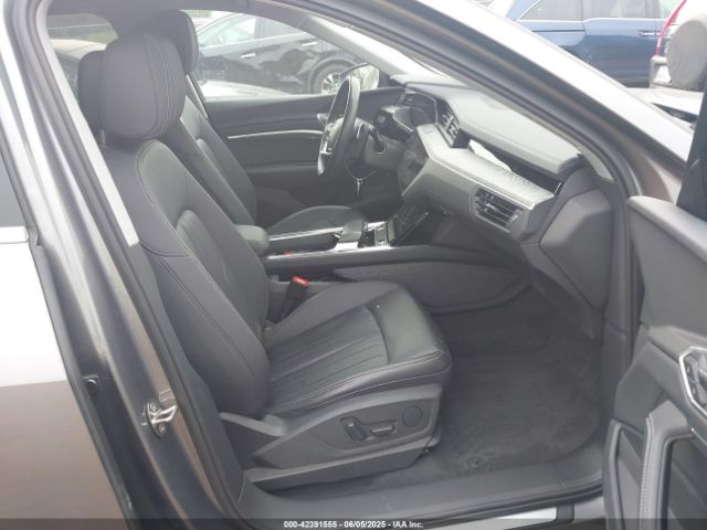 2022 AUDI E-TRON WA1AAAGE1NB003892 Photo 4