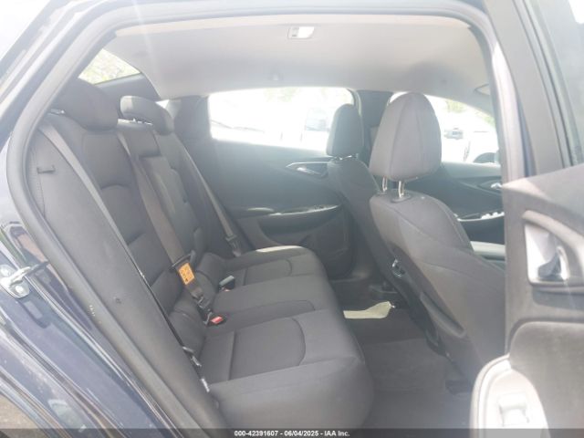 1G1ZD5STXSF147029 Chevrolet Malibu Fwd 1lt