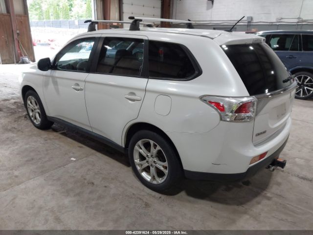 2014 MITSUBISHI OUTLANDER JA4AZ3A38EZ017646 Photo 2